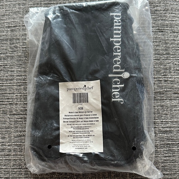 Pampered Chef Black Mason Jar Carrier - Picture 1 of 3